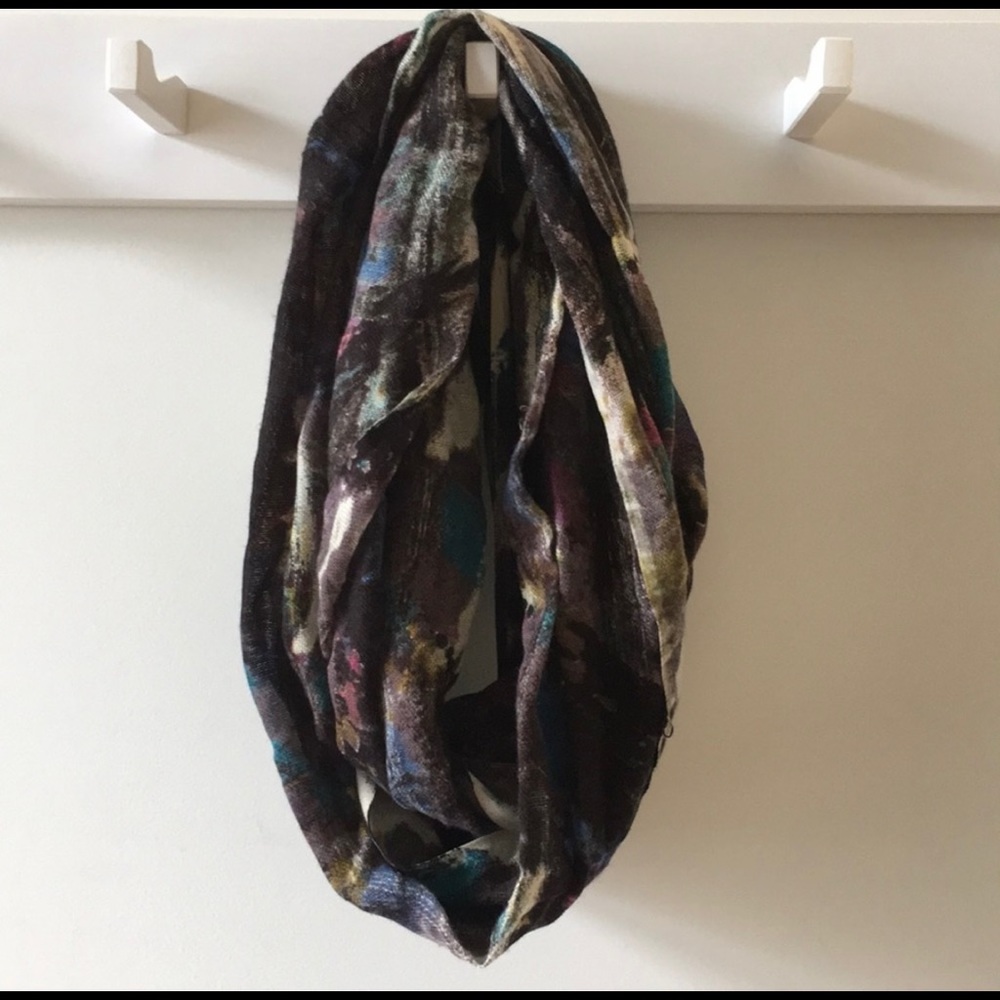 Silence & Noise Multicolored Circle Scarf - image 2